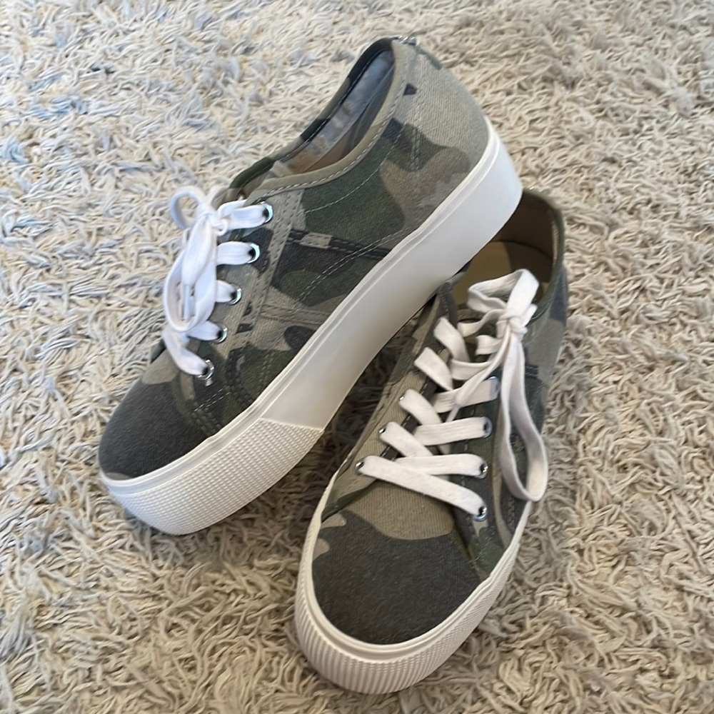 Steve Madden Camo Platform Sneakers